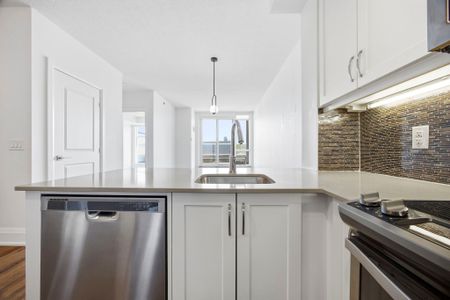 For Lease - 2 Old Mill Drive Unit# 612, Toronto, Ontario - Photo 5