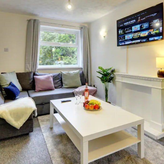 2 Bed Terraced House, Waveley Road, CV1 - Photo 1