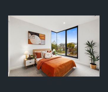 Light Filled and Super Spacious Townhome - Photo 6