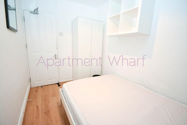 1 bedroom in a flat share to rent - Photo 1