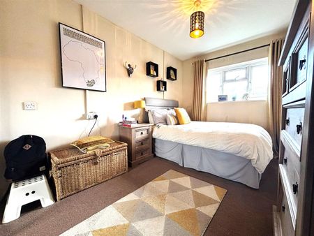 1 bedroom maisonette - Photo 3