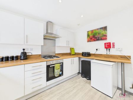 1 bedroom in a house share to rent - Photo 5