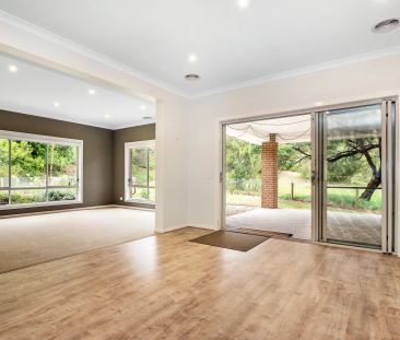 A home amongst the gum trees - Photo 3