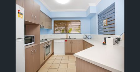 Convenient beachside lifestyle - Photo 2