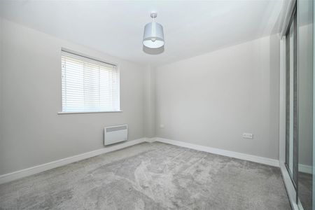 Harrogate Road, Bradford - Photo 2