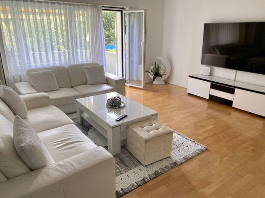 Tolle Wohnung mit eigenem Sitzplatz - Foto 1