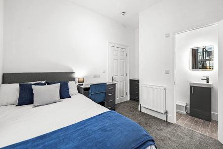 1 bedroom in a house share to rent - Photo 4