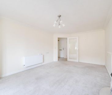 1 bedroom retirement property to rent - Photo 2