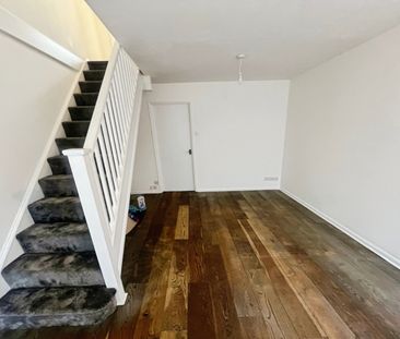 2 bedroom House To Let - Photo 1