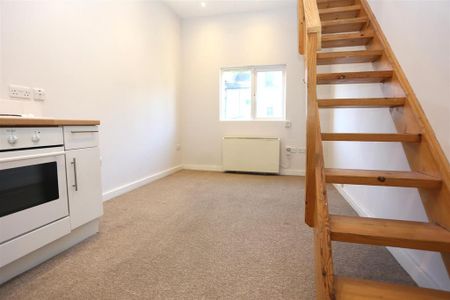 1 bedroom flat to rent - Photo 2