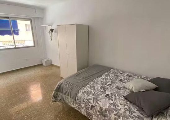 Carrer Joan Lluis Vives, Manises, Valencian Community 46940