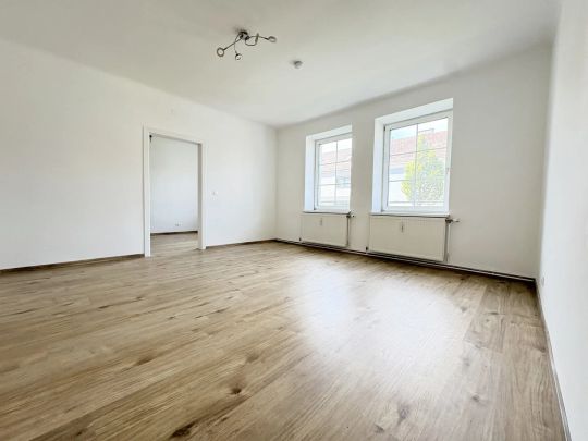 Sonnig, zentrumsnah, 2-Zimmer-Wohnung! - Photo 1