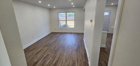 For Lease - 97 Mount Albion Road, Hamilton, Ontario - Photo 5