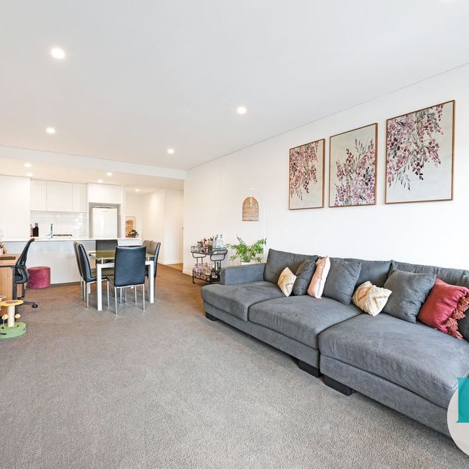 Contemporary Apartment Living Just Steps from Everything - Photo 1