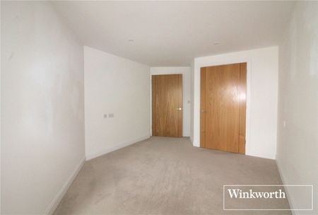 Studio Way, Borehamwood, Hertfordshire, WD6 - Photo 4