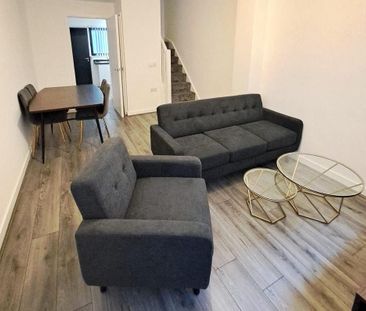 2 bedroom townhouse to rent - Photo 3