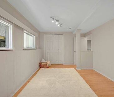 1 bedroom + Den Garden Apartment - Photo 2