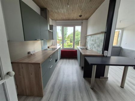 Location maison 5 pièces - 141.72m² à Hallennes-lez-haubourdin (59320) - Photo 4