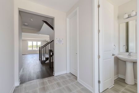 For Lease - 475 Meynell Road, Stittsville - Munster - Richmond, Ontario - Photo 2