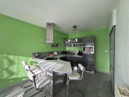 Location Appartement 3 pièces 75m² - Photo 2