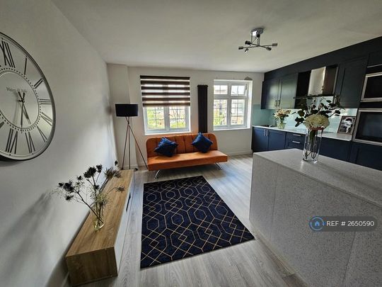 1 bedroom in a house share to rent - Photo 1