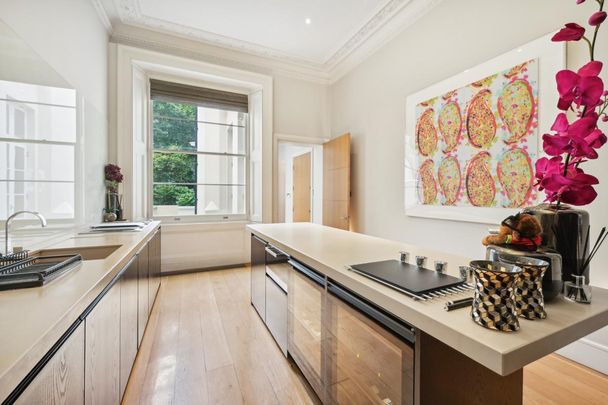 5 bedroom flat in South Kensington - Photo 1