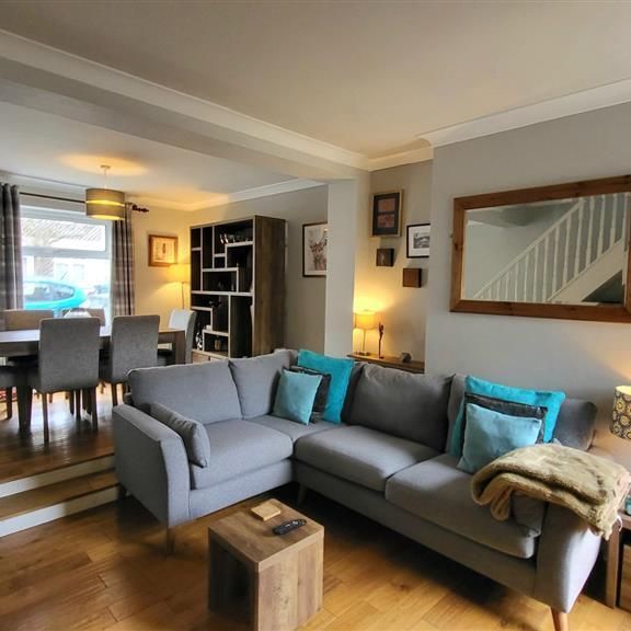 Merton Road - Photo 1
