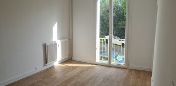 Location Appartement 1 pièce 29m² - Photo 2