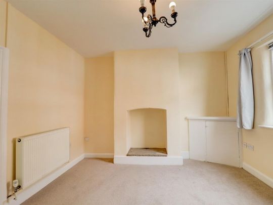 2 BED End of terrace house To rent - Photo 1