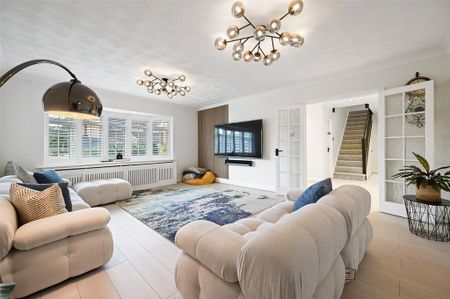 5 bedroom detached house to rent - Photo 2