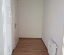 Schillerstr. 3, Wohnung 4 ~~~ Einbauküche, Balkon, Bad mit Dusche, Abstellraum, Keller, Stellplatz - Photo 2