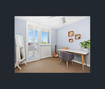 Spacious 2-Bedroom Apartment in the Heart of Mona Vale - Photo 4