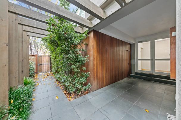 Unit 8/213 Williams Road, South Yarra. - Photo 1