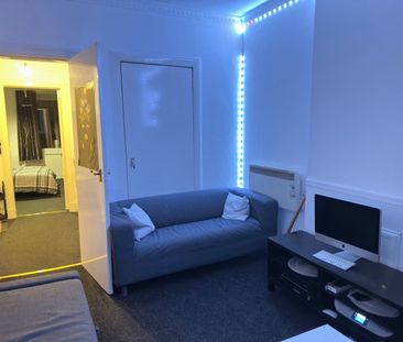 1 Bed Flat, Tollcross Road, G31 - Photo 1