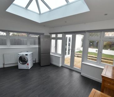 3 bedroom semi-detached house to rent - Photo 4