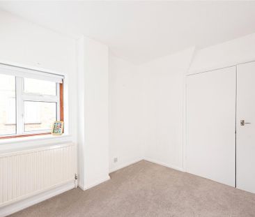 4 bedroom detached house to rent - Photo 4