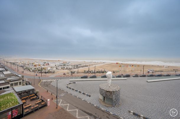 ONGEMEUBELD - UNIEK 3 slaapkamer appartement gelegen op het RUBENSPLEIN met een prachtig open ZEEZICHT. - Photo 1