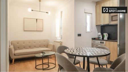 madrid, Community of Madrid 28011 - Photo 2