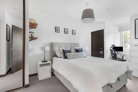 Riverside View, Berkeley Avenue, Reading, RG1 - Photo 3