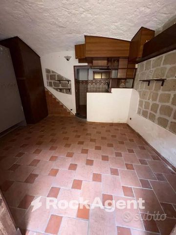Appartamento di 30 m² con 1 locale a Napoli - Photo 4