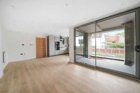 Selsdon Road, South Croydon, London - Photo 2