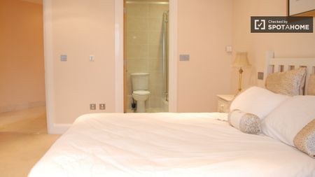 Fantastic 2 Bed Apartment with Balconies in Howth, Dublin - Photo 5