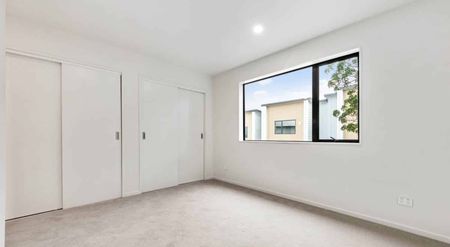 Brand New 3 Bedrooms Home! - Photo 2