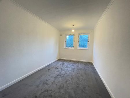 3 bedroom maisonette to rent - Photo 4