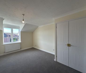 2 Bed Flat - Photo 6