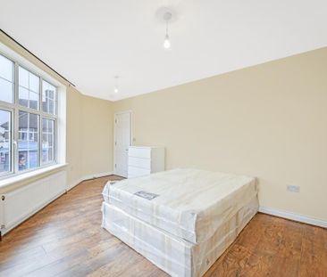 3 bedroom apartment to rent - Photo 4