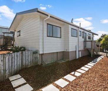 Totara Vale, 3bedroom - Photo 1