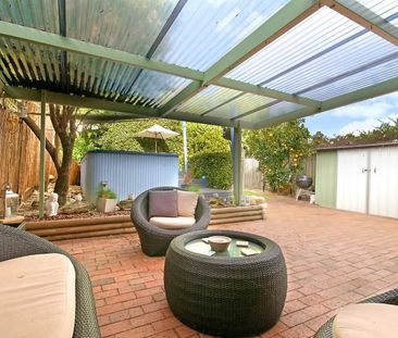 Well-Appointed Townhouse - CTHS Catchment! - Photo 2