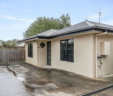 Low-Maintenance Living in a Quiet Riverside Location - Photo 6