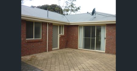 NEATLY PRESENTED THREE BEDROOM HOME - Photo 4